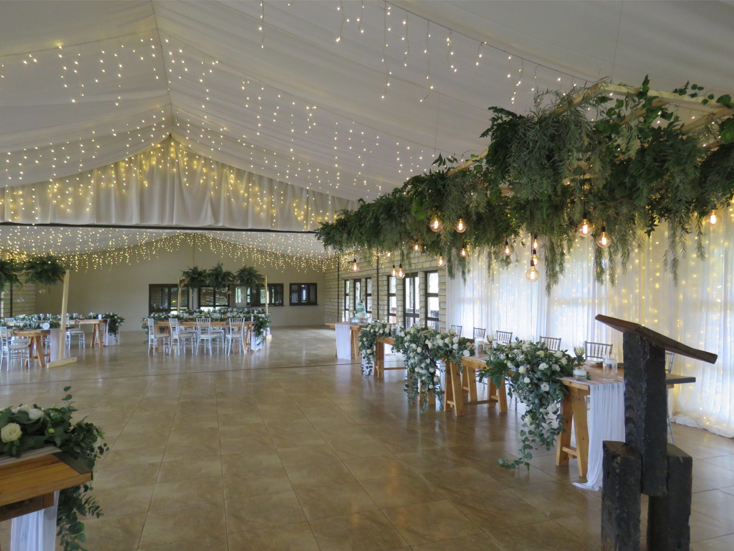 sandstone-sleeper-estate-wedding-venue